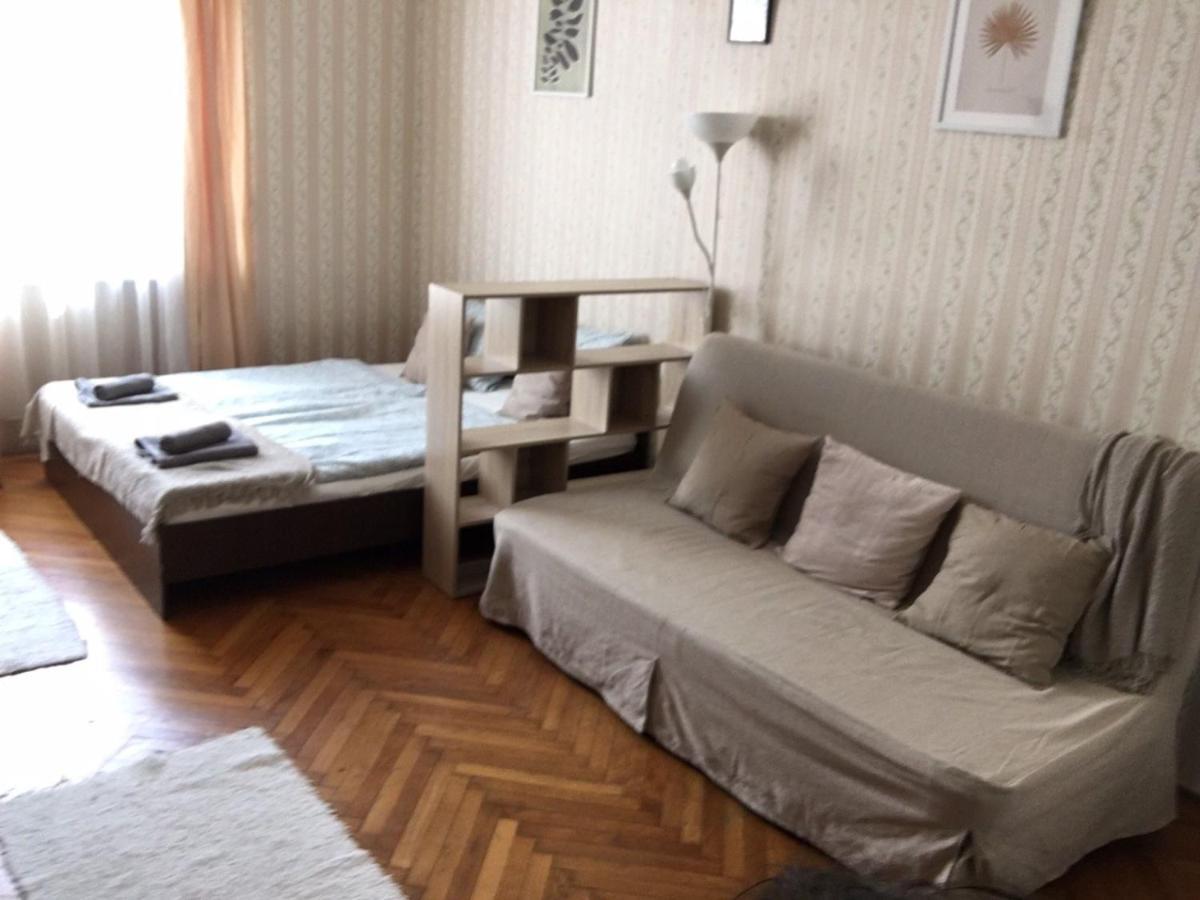 Cozy Flat At Stadionok M Station บูดาเปสต์ ภายนอก รูปภาพ
